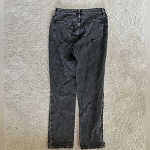 Black PacSun mom jeans size 26 in good condition